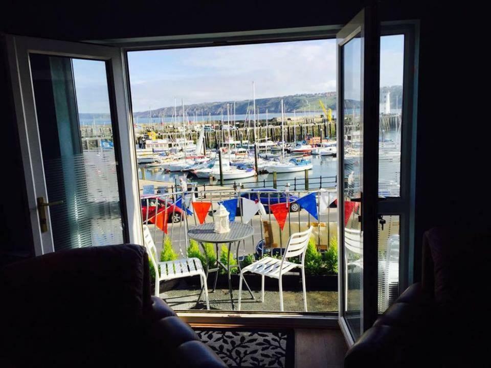 Waterfront Apartment *